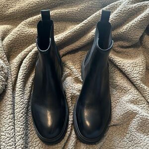 Black Steve Madden rain boots size 9